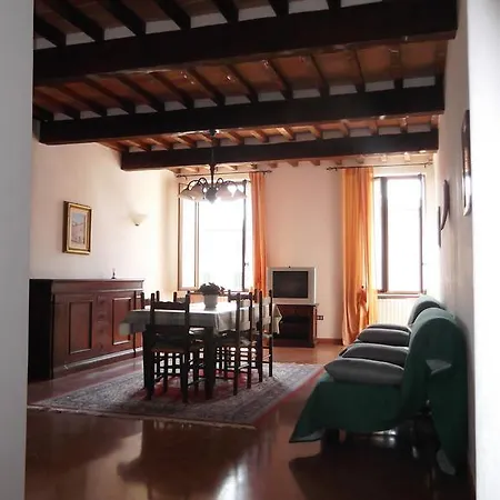 Palazzo Nanni *